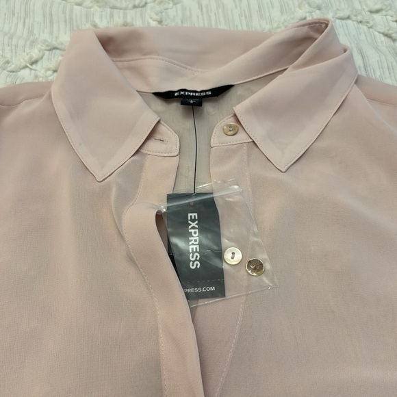 NWT Express Blush Pink Blouse - Size L - Picture 2 of 11